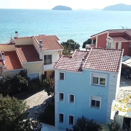 Beach Front μalibu PalaiónTsiflíkion