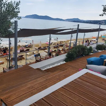 Beach Front μalibu